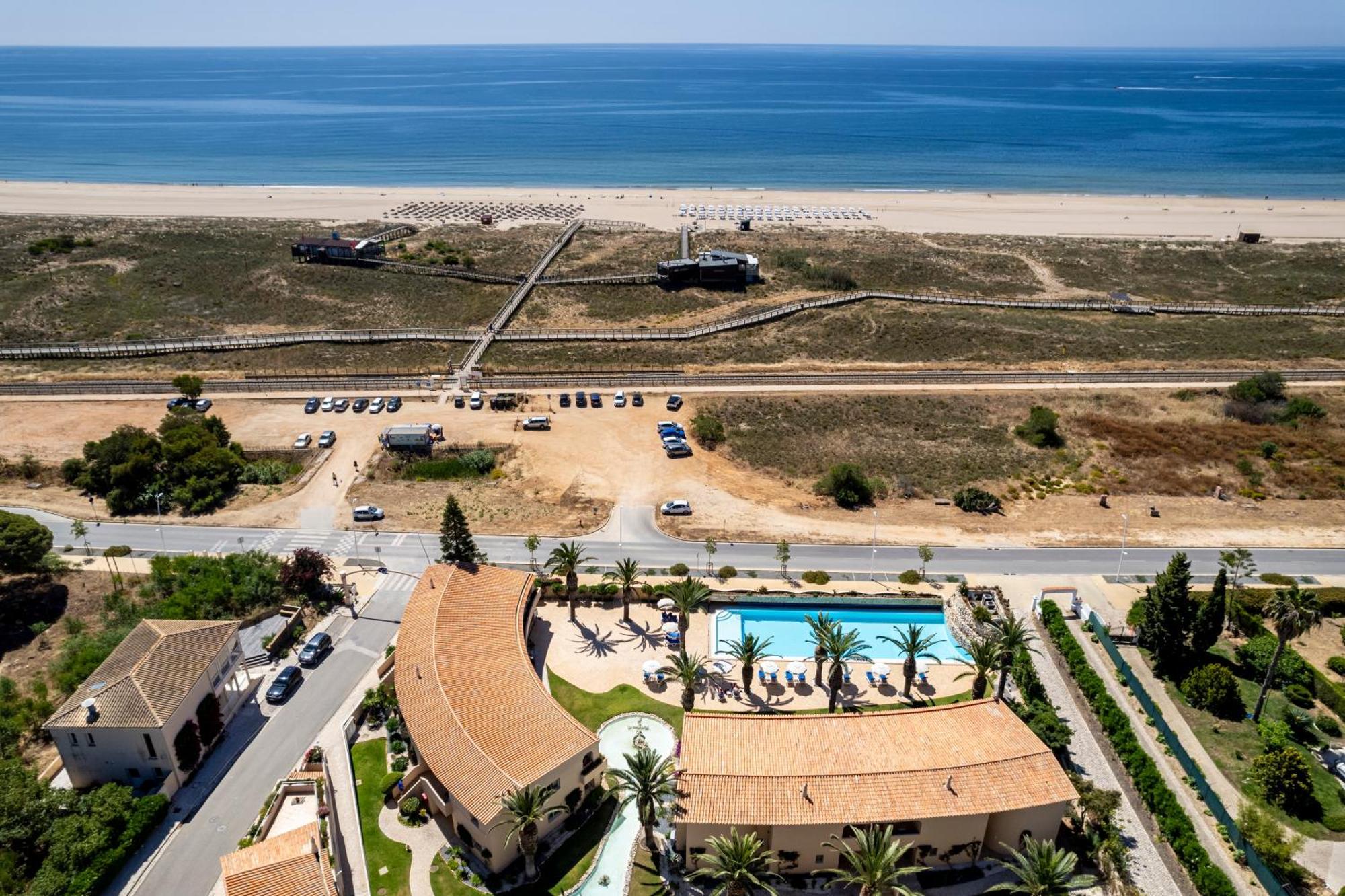 Vila Palmeira Beach Resort 라고스 외부 사진